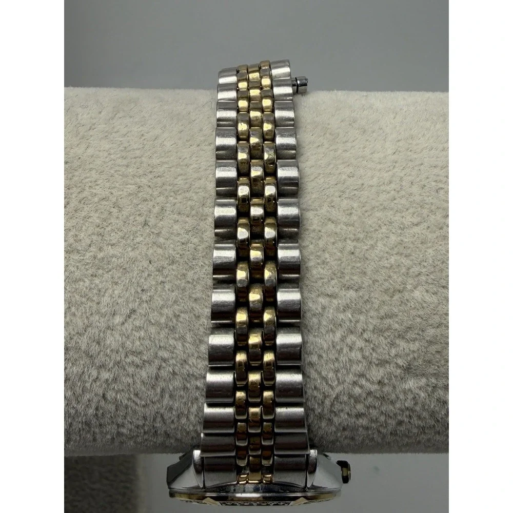 Scratched Seiko V117-0AN0 Working Ladies Solar MOP Watch 25MM 7